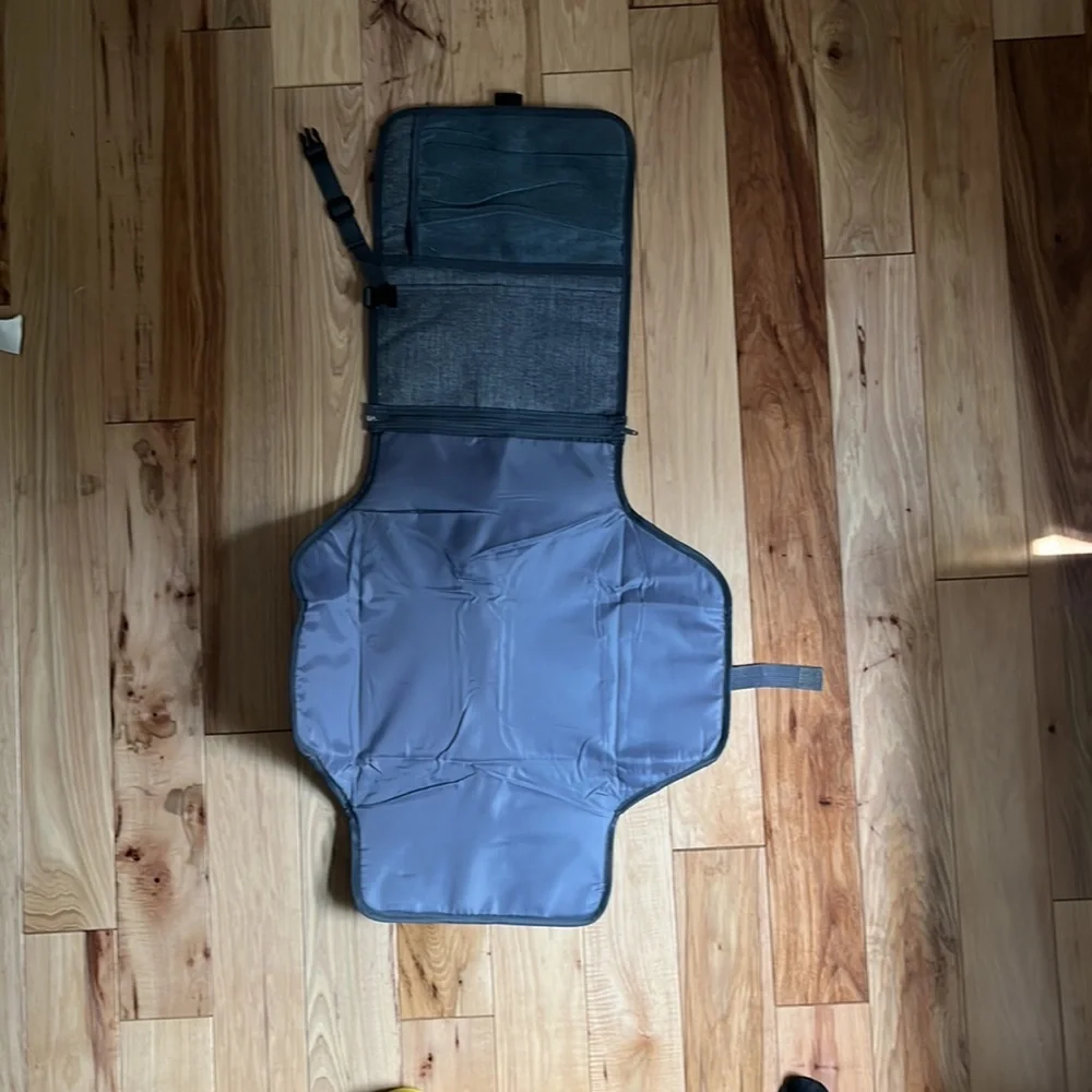 Blue Snail Portable Baby changing pad - Picture 9 of 15